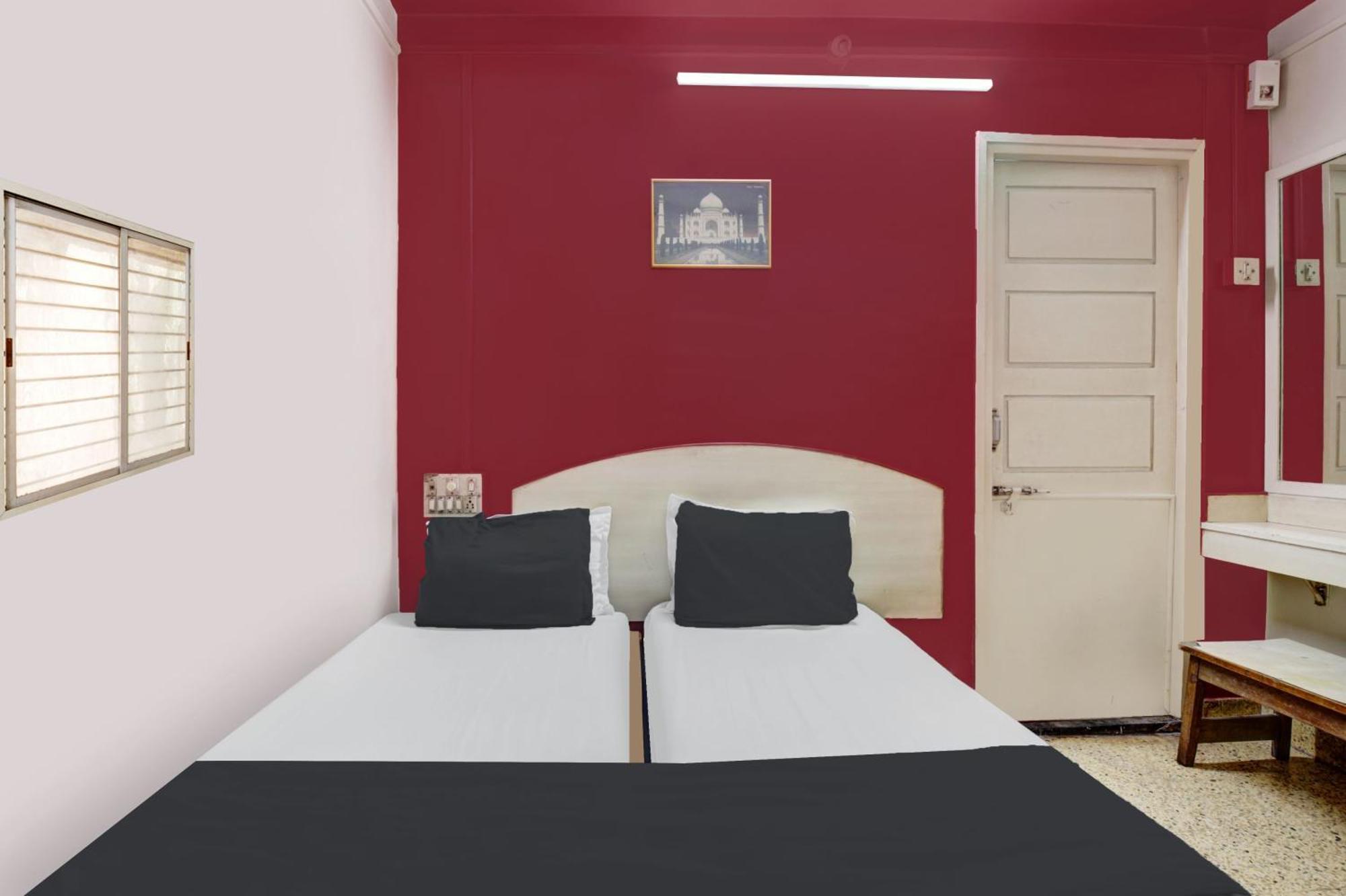 Отель Spot On Shree Ram Residency Хубли Экстерьер фото