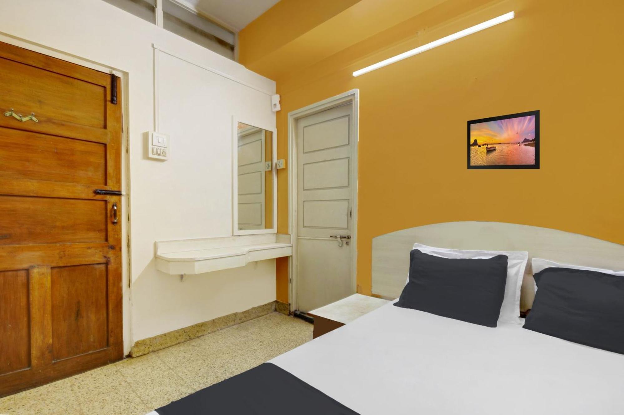Отель Spot On Shree Ram Residency Хубли Экстерьер фото